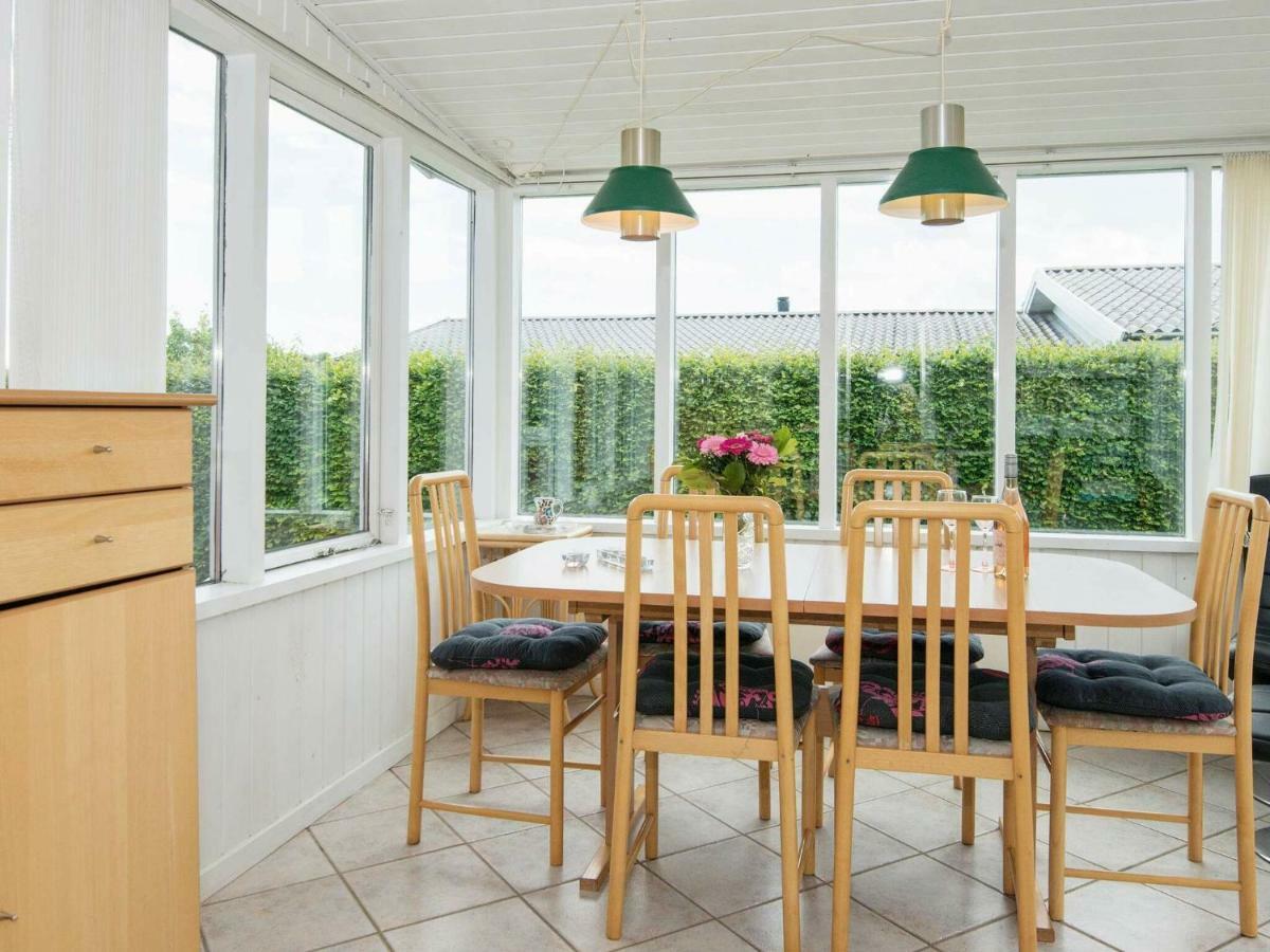 4 Person Holiday Home In 하데르슬레우 외부 사진